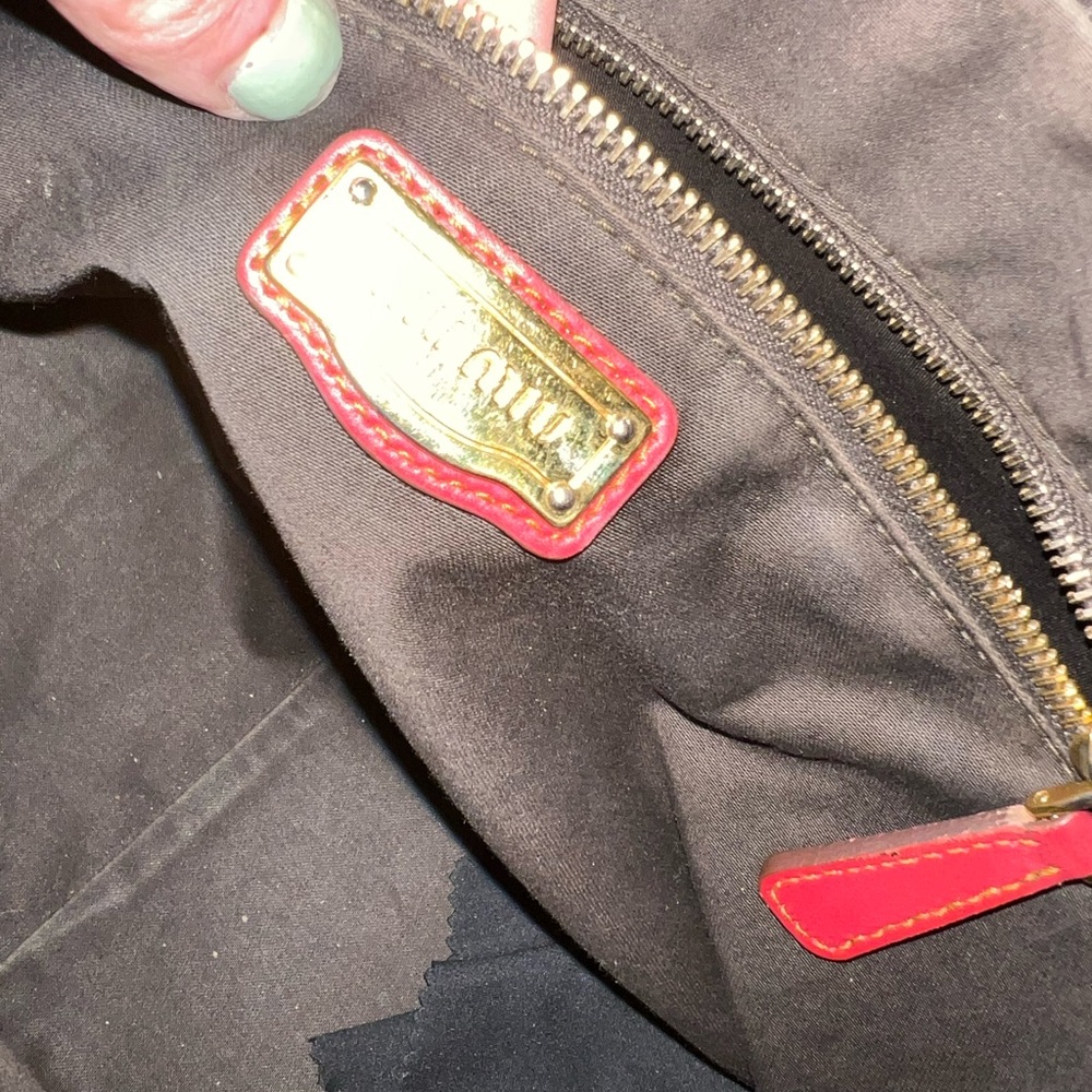Miu Miu Red Leather Duffel Bag with Structured Design - Picture 5 of 13